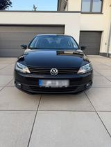 Volkswagen Vw Jetta 1.6TD  2011 - Volkswagen Jetta aus 2011 mit Diesel-Antrieb
