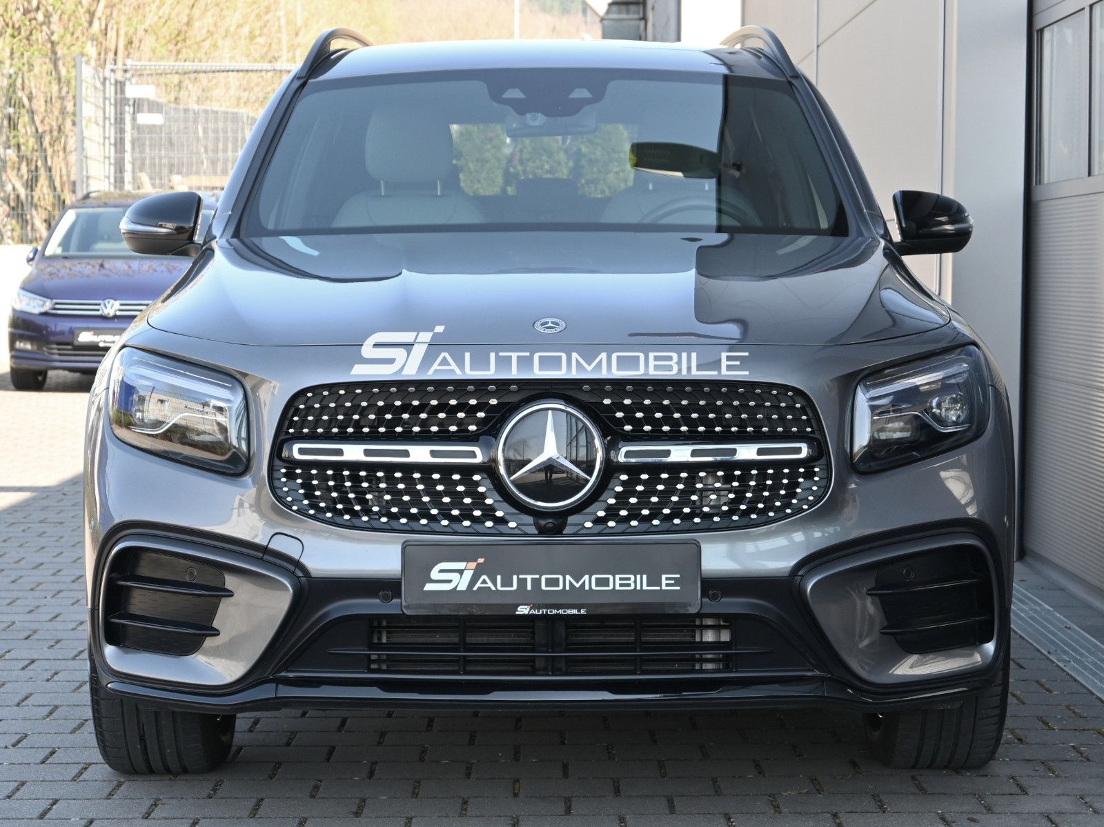 Fahrzeugabbildung Mercedes-Benz GLB 220 d 4MAT. AMG LINE + NIGHT °ACC°AHK°MEMORY