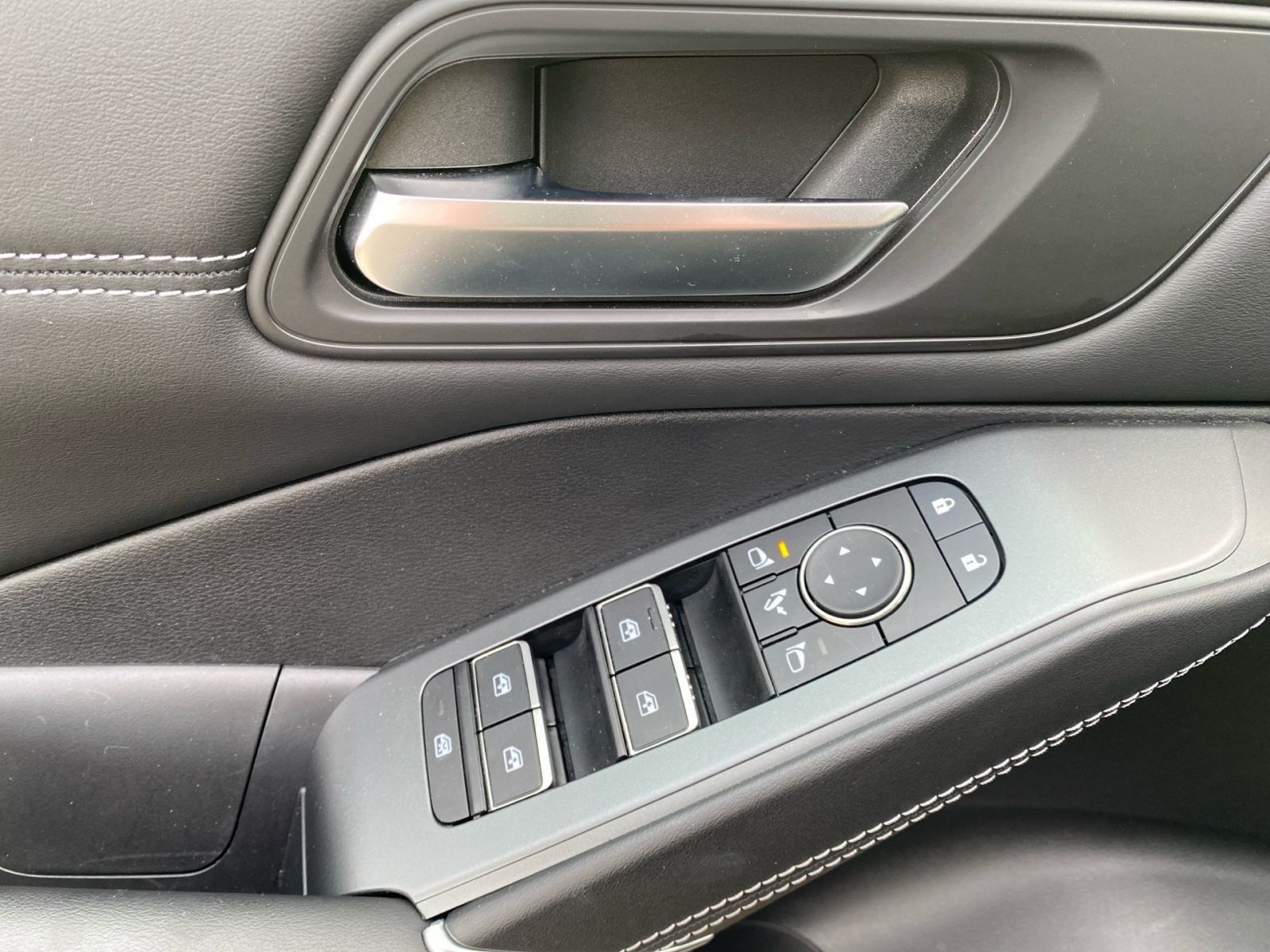 Fahrzeugabbildung Nissan Qashqai 1.3 DIG-T MHEV Automatik N-Connecta*NAVI