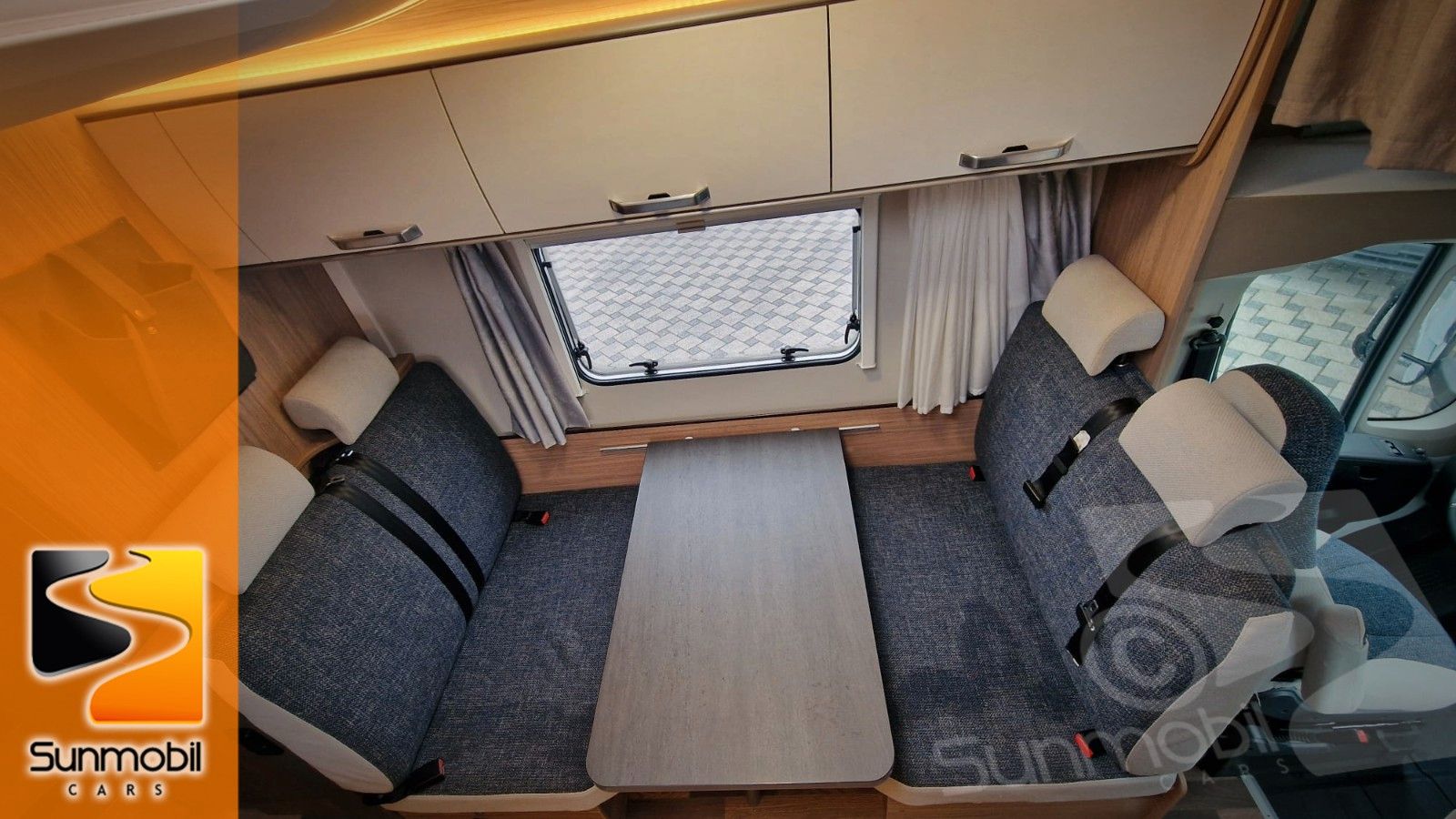 Fahrzeugabbildung Weinsberg CaraHome Cara Home 700 DG Radio Navi RFK