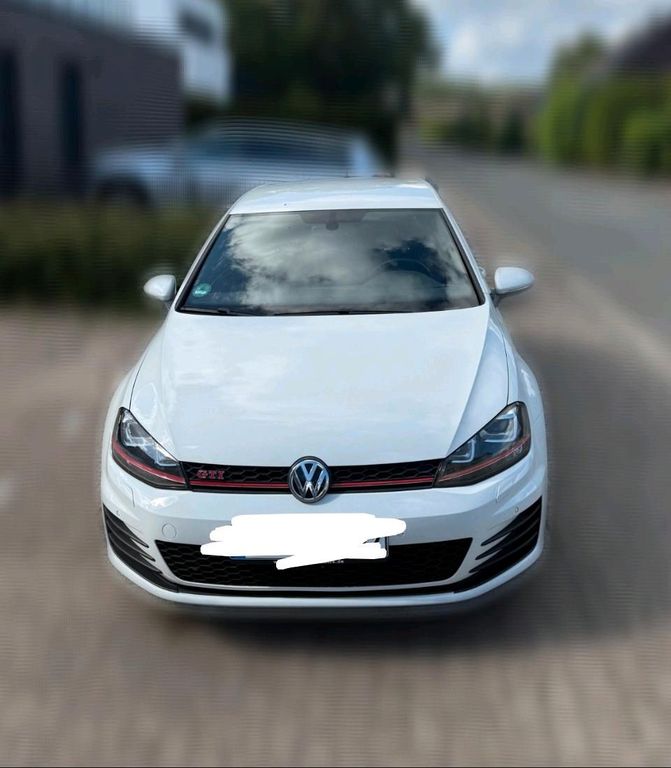 Image of Volkswagen Golf