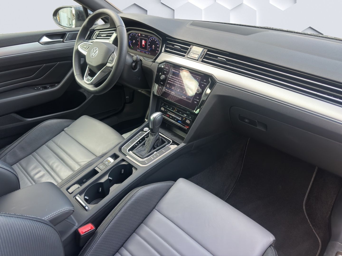 Passat Variant Elegance 1.5TSI DSG 110kW R-Line 