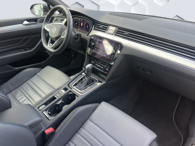 Passat Variant Elegance 1.5TSI DSG 110kW R-Line 