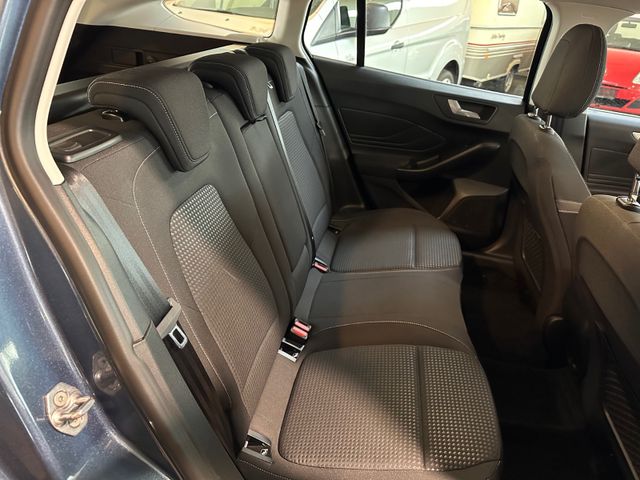 Fahrzeugabbildung Ford Focus Turnier Cool & Connect*CarPlay*RFK*SHZ*1.H