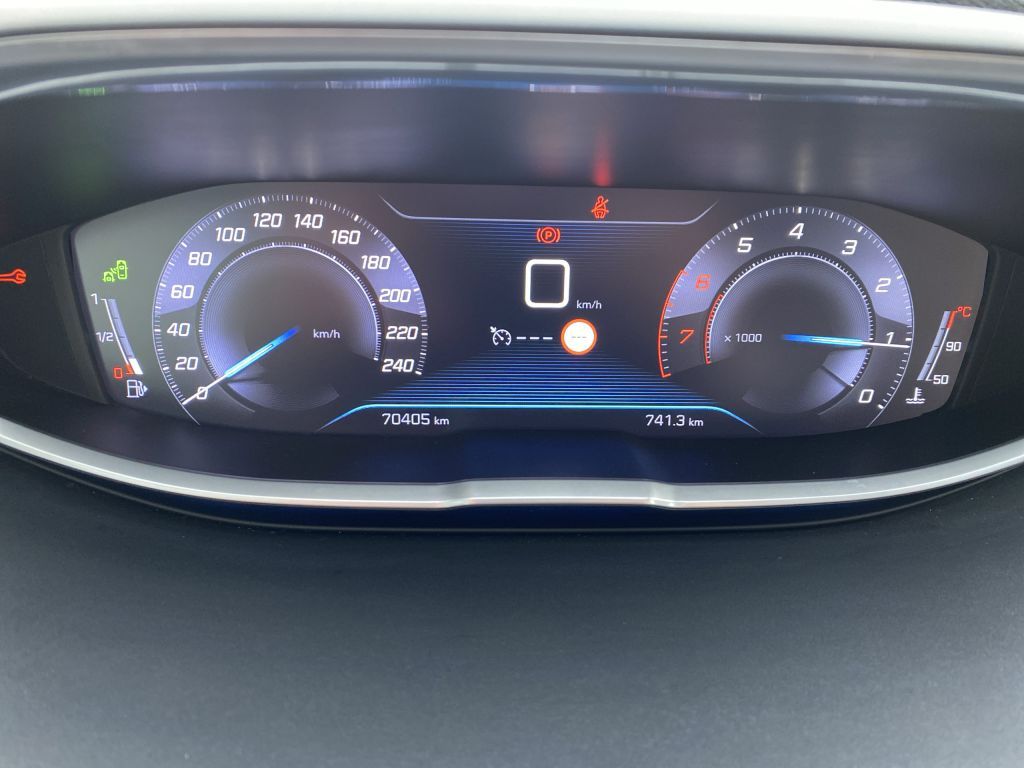 Fahrzeugabbildung Peugeot 3008 PureTech 130 S&S GPF Allure *Navi*Rückfahrk