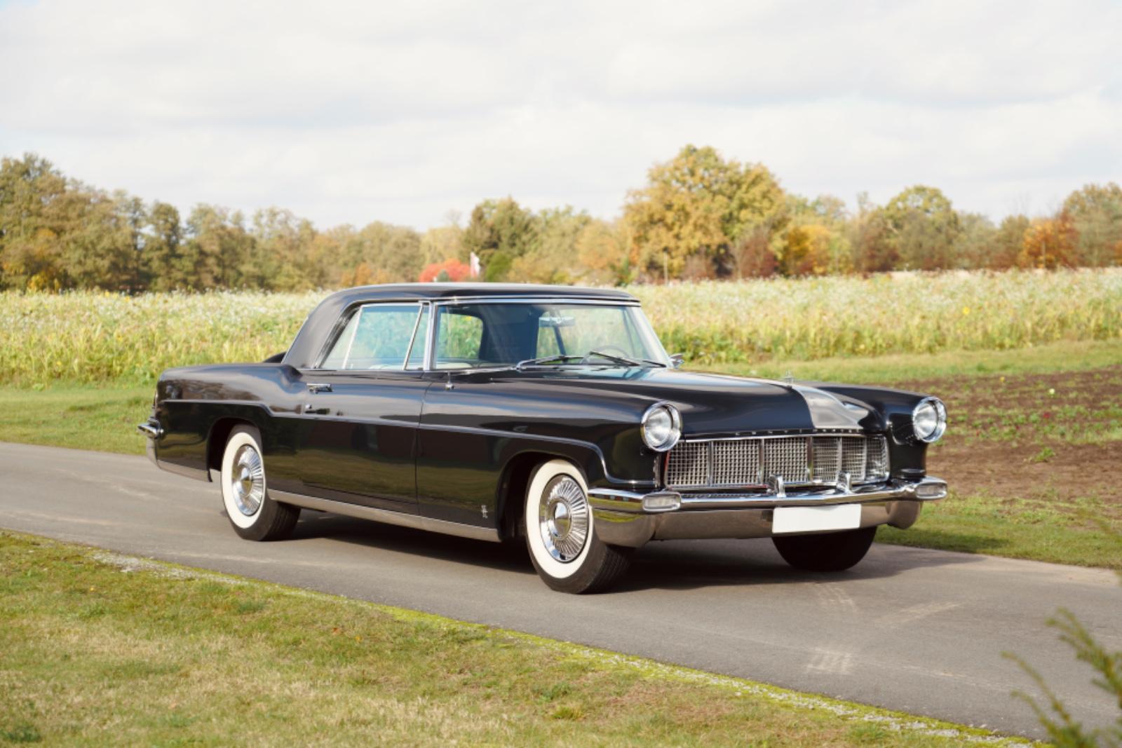 Lincoln Continental Mark II | ex-Elke Sommer