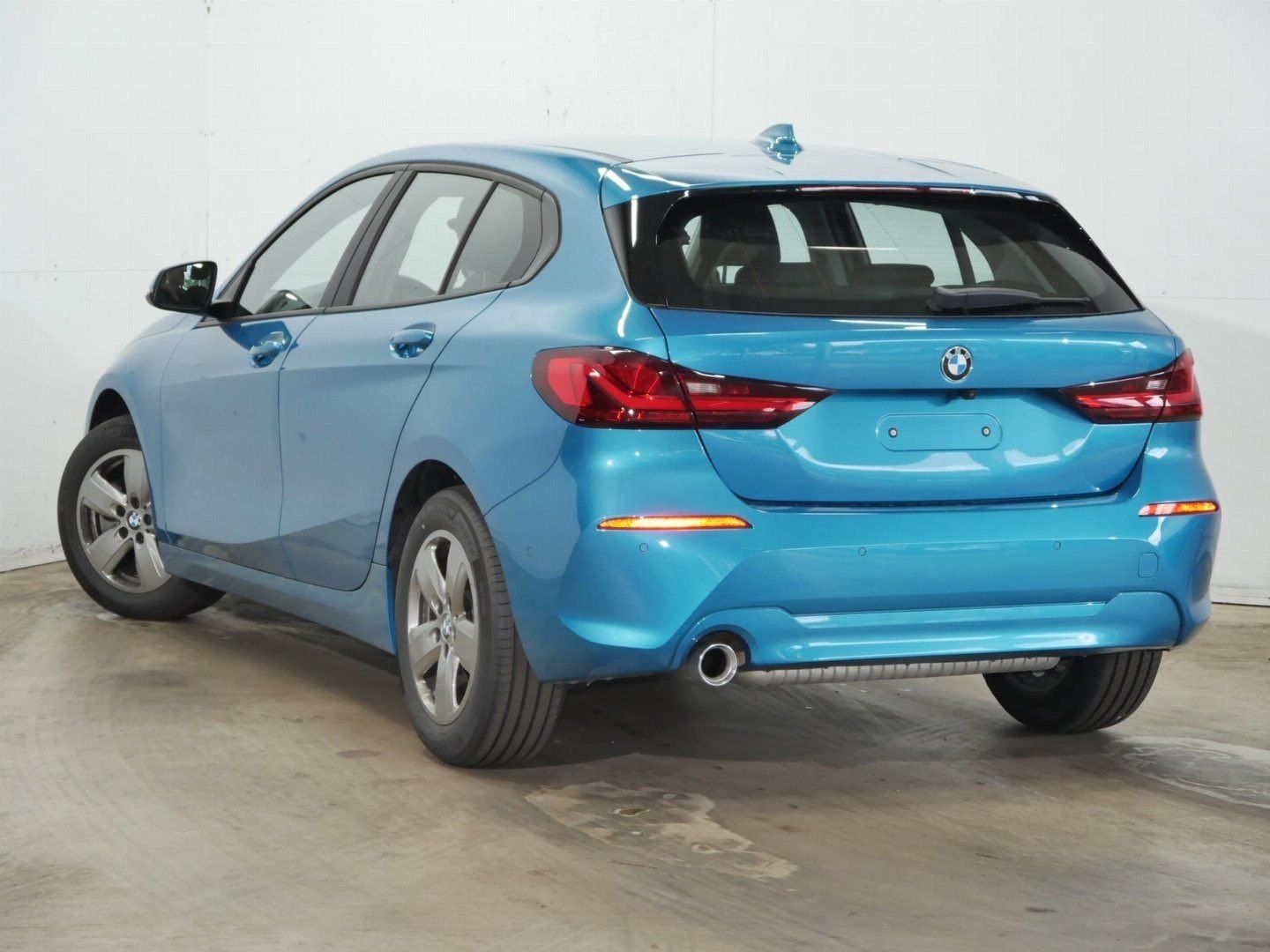 Fahrzeugabbildung BMW 116i | Außenspiegelpaket | Tempomat | Sitzheizun