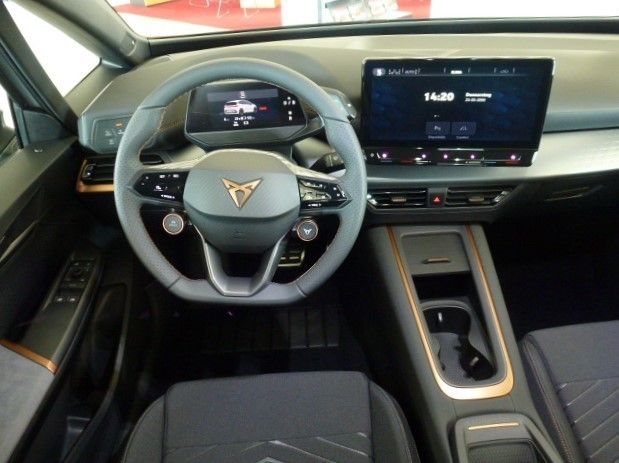 Fahrzeugabbildung CUPRA Born 77 kWh (231 PS) + NAVI + SHZ