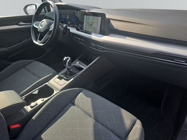 Golf VIII 1.5 TSI Life LED+NAVI+KLIMAAUT+PDC+SHZ