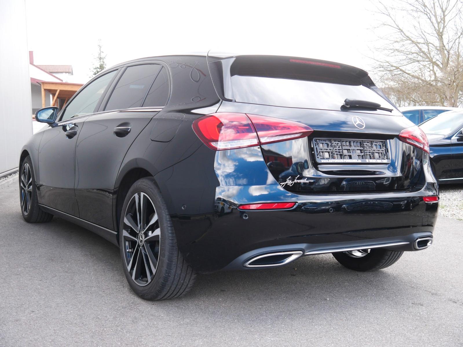 Mercedes-Benz A 200 Edition 19 NAVI-PREM/LED/PANO/RFK