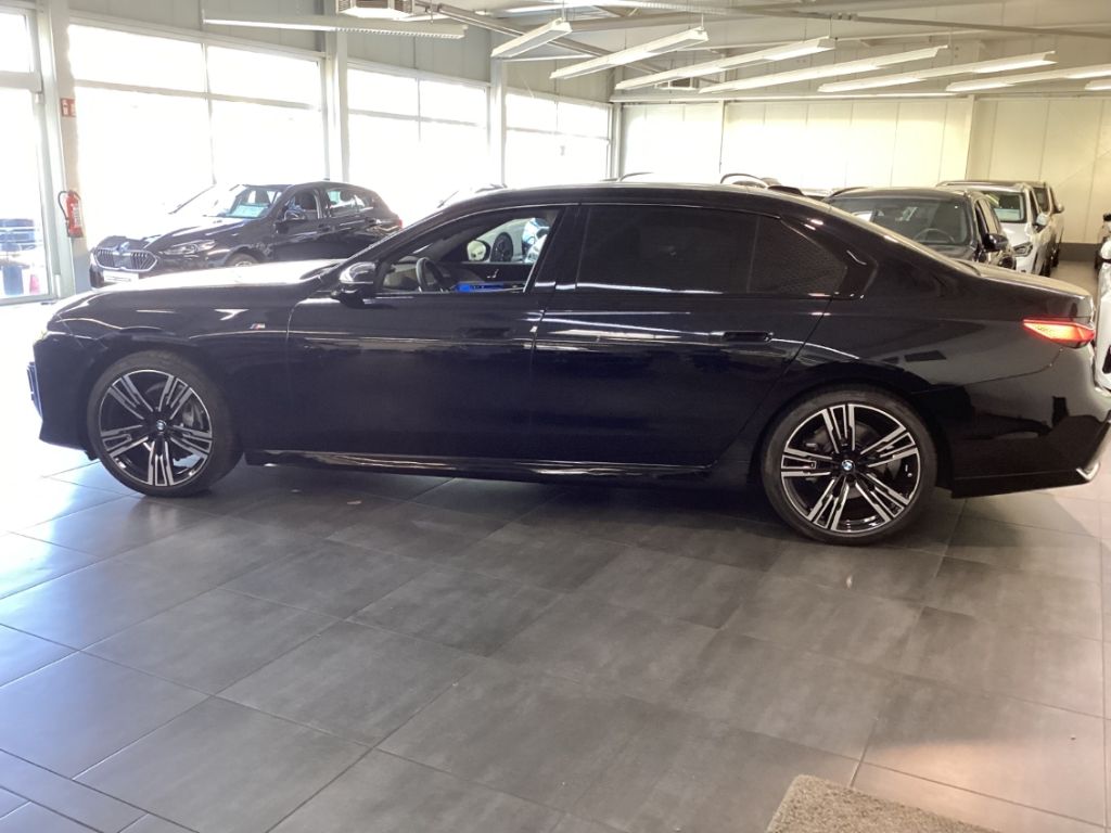 BMW 740 d xDrive M Sport 21'' PanoSky IconGl AHK StH foto 2
