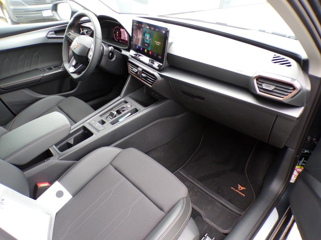 Fahrzeugabbildung SEAT Leon Sportstourer 2.0 TDI DSG Basis