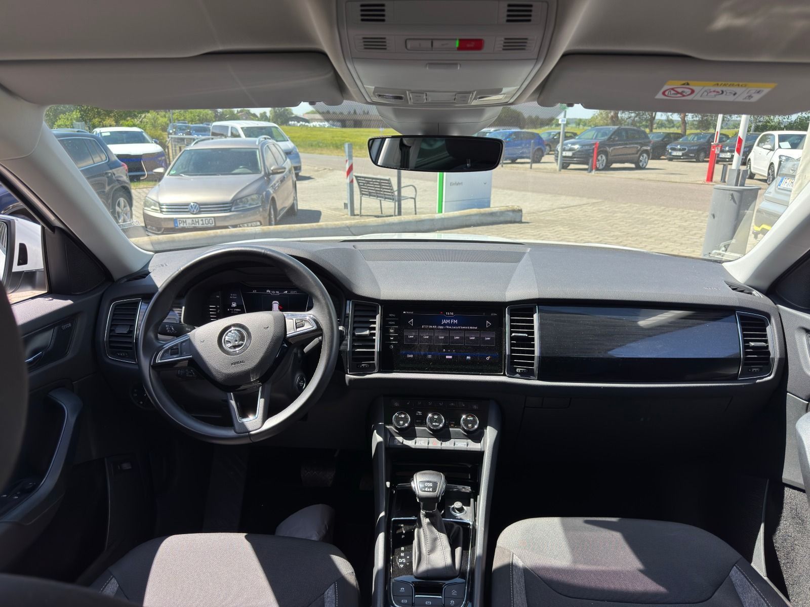 Fahrzeugabbildung SKODA Kodiaq 2.0 TSI Drive 125 4x4*360°Cam*AHK*SideAss