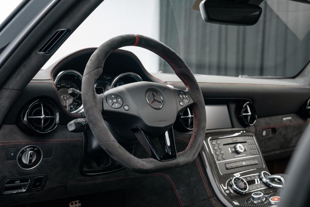 Mercedes-Benz SLS AMG