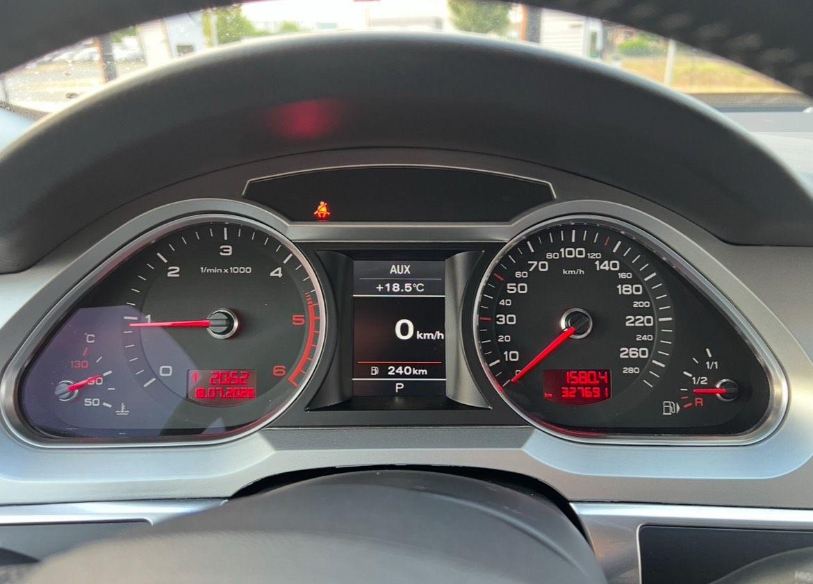 Audi A6 2011 — photo 10