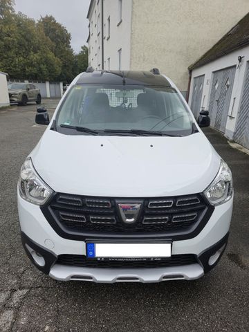 Dacia Dokker TCe 115 Stepway Celebration Stepway C...