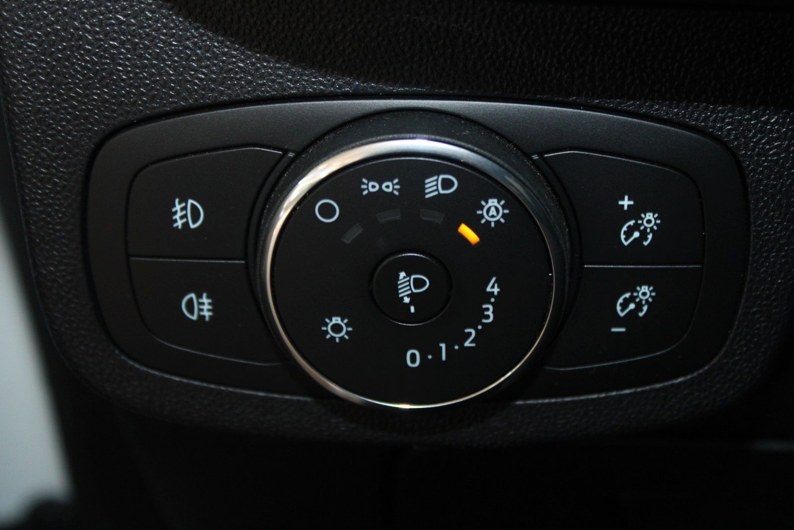 Fahrzeugabbildung Ford Fiesta Cool&Connect 5-trg KLIMA LED WinterPaket