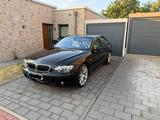 BMW 750Li A -
