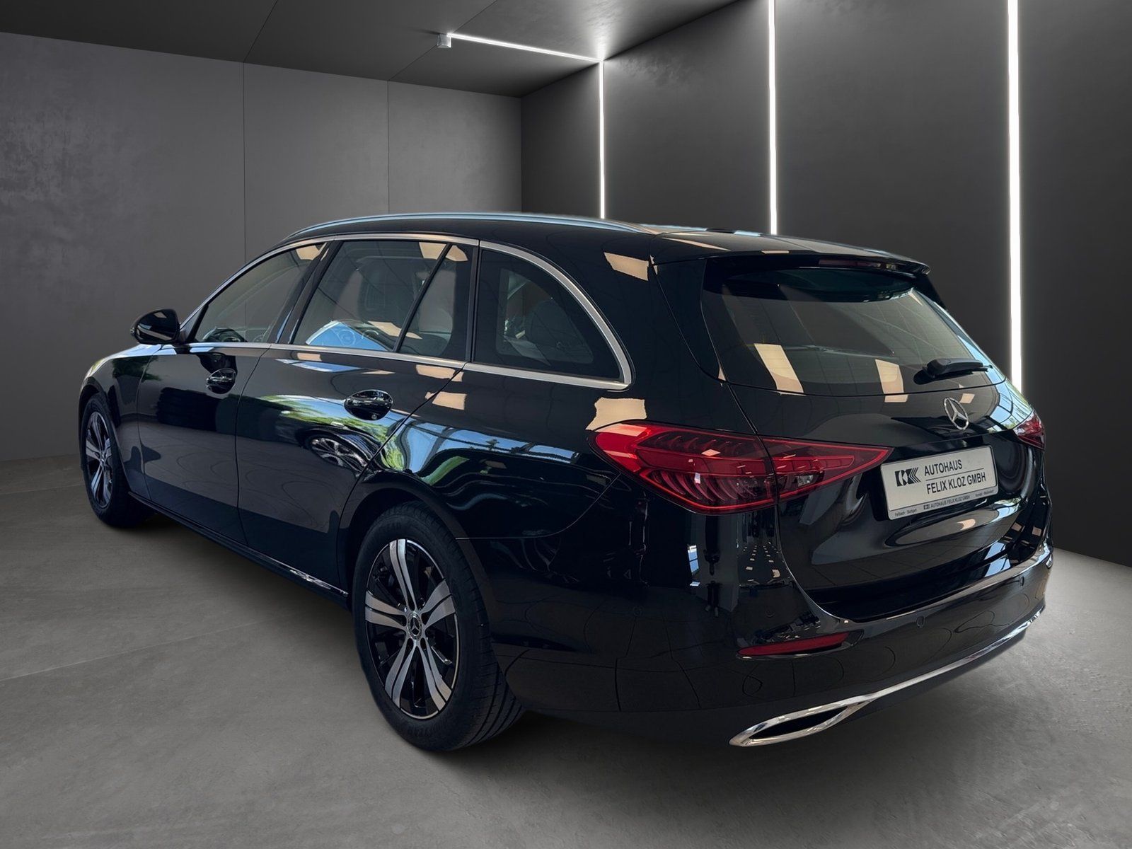 Fahrzeugabbildung Mercedes-Benz C 200 T Avantgarde*AHK*Standheizung*LED*Kamera*