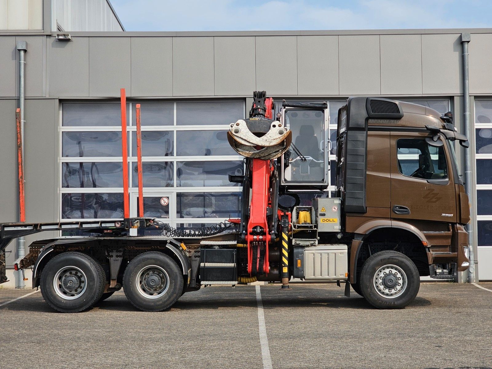 Fahrzeugabbildung Mercedes-Benz Arocs 3351 Langholz EPSILON-Kran *6x6 Allrad*