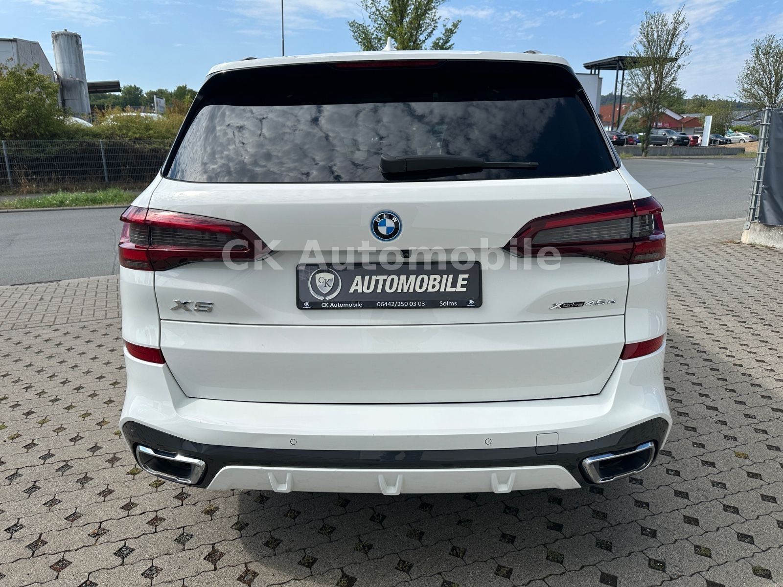 Fahrzeugabbildung BMW X5 xDrive45e M-Sport/Laser/Pano/Head-Up/360°/AHK