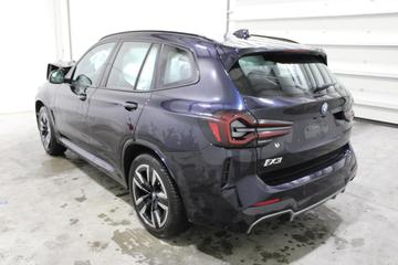 صورة 4 لـ 2025 BMW IX3