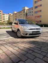 Ford Fiesta 1.6 16V Ghia Auto Ghia - Ford Fiesta aus 2005: Ghia