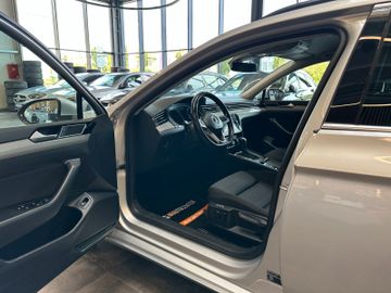 Volkswagen Passat *KEYLESS*ACC*AHK*NAV*3-ZONEN*LED*