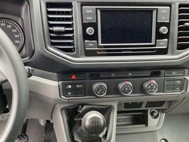 Fahrzeugabbildung Volkswagen Crafter Kasten 35 MR HD Klima RFK DAB GRA