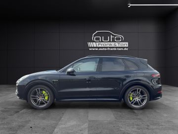 Porsche Cayenne - 3