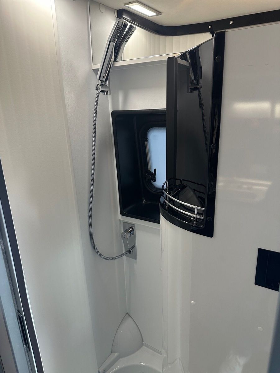 Fahrzeugabbildung Pössl Summit Shine 600 L Citroen 140 PS Markise,AHK,RK