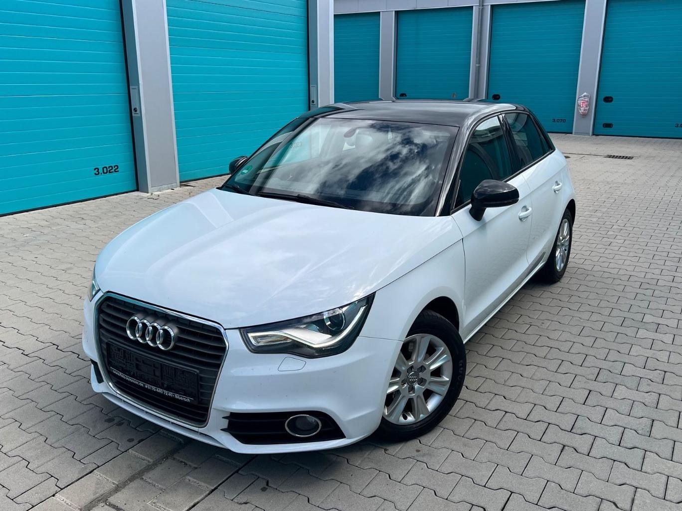 Audi A1 Sportback S-tronic* 1.Hand* Scheckheft* 8Fach
