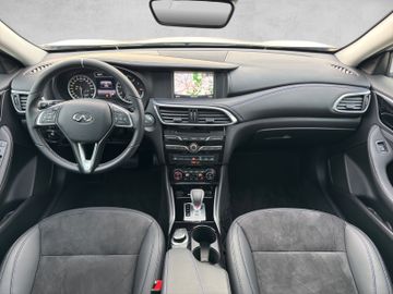 Infiniti Q30 1.6 16V Luxe Tech|Panorama|Kamera|BOSE|DAB