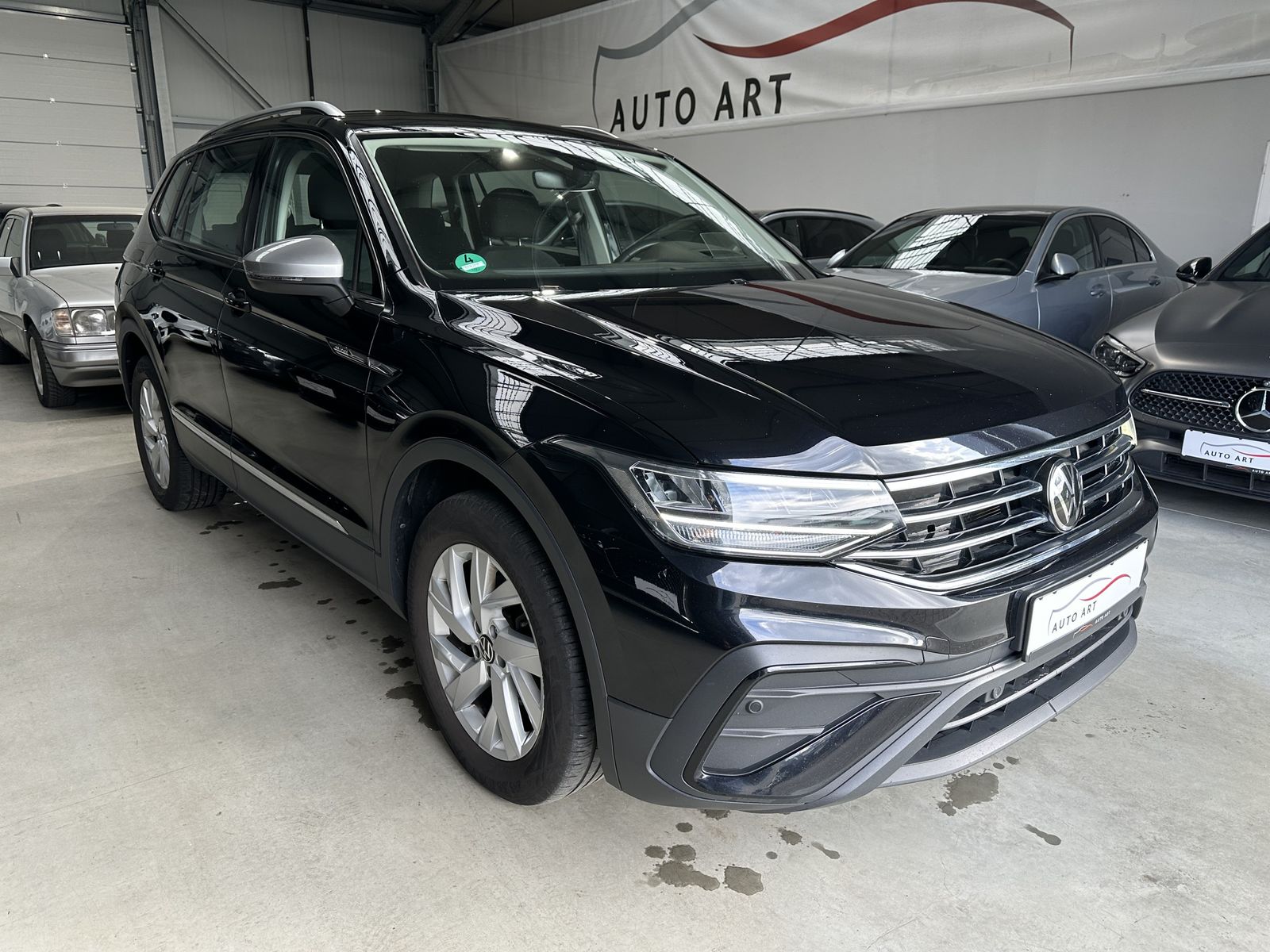 VW Tiguan Allspace Life 7S. Navi LED SHZ HUD ACC 