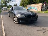 BMW F10 528i - BMW 528: 528i F10