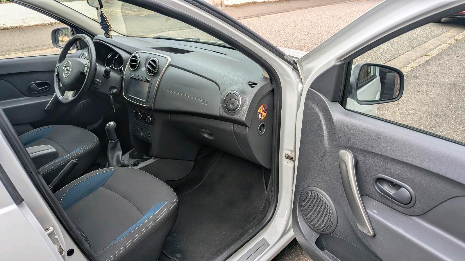 Dacia Logan 2015 — photo 11
