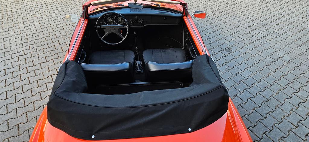 Volkswagen Karmann Ghia