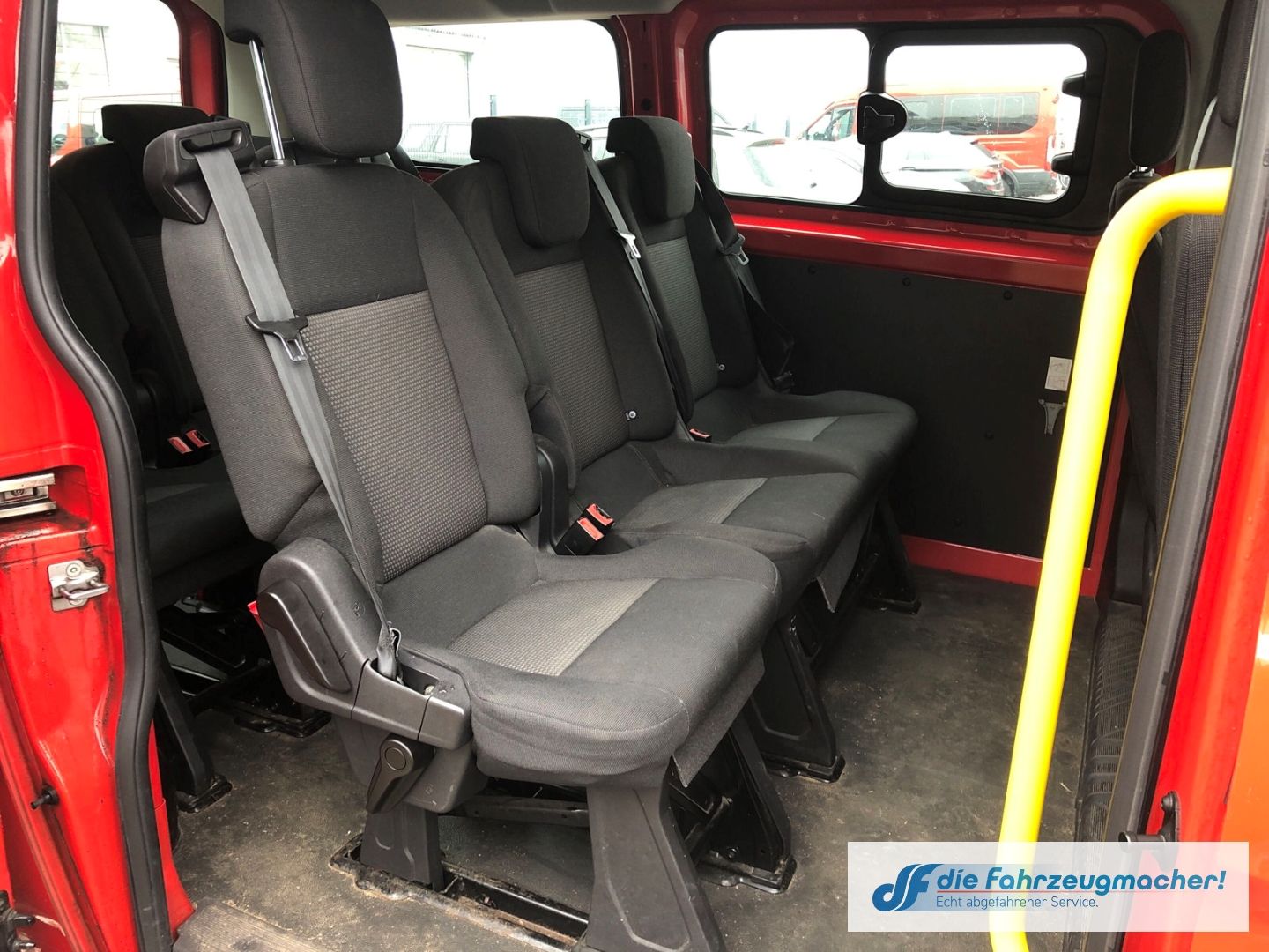 Fahrzeugabbildung Ford Transit Custom Kombi 300 L1 2.2 TDCi *1630 *EXPO