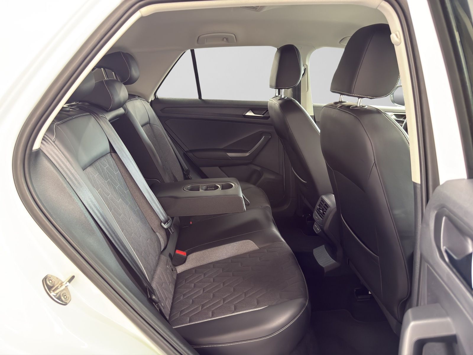 Volkswagen T-Roc - Bild 7