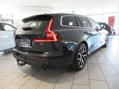 Fahrzeugabbildung Volvo V60 Kombi T4 Momentum Pro NAVI/LED/AHK/PDC+CAM