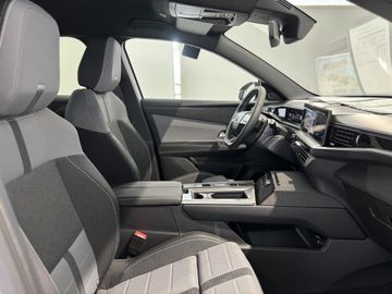 Fotografie 5 des Opel Grandland (X) Grandland 1.2 DI Hybrid 48 V Automatik GS