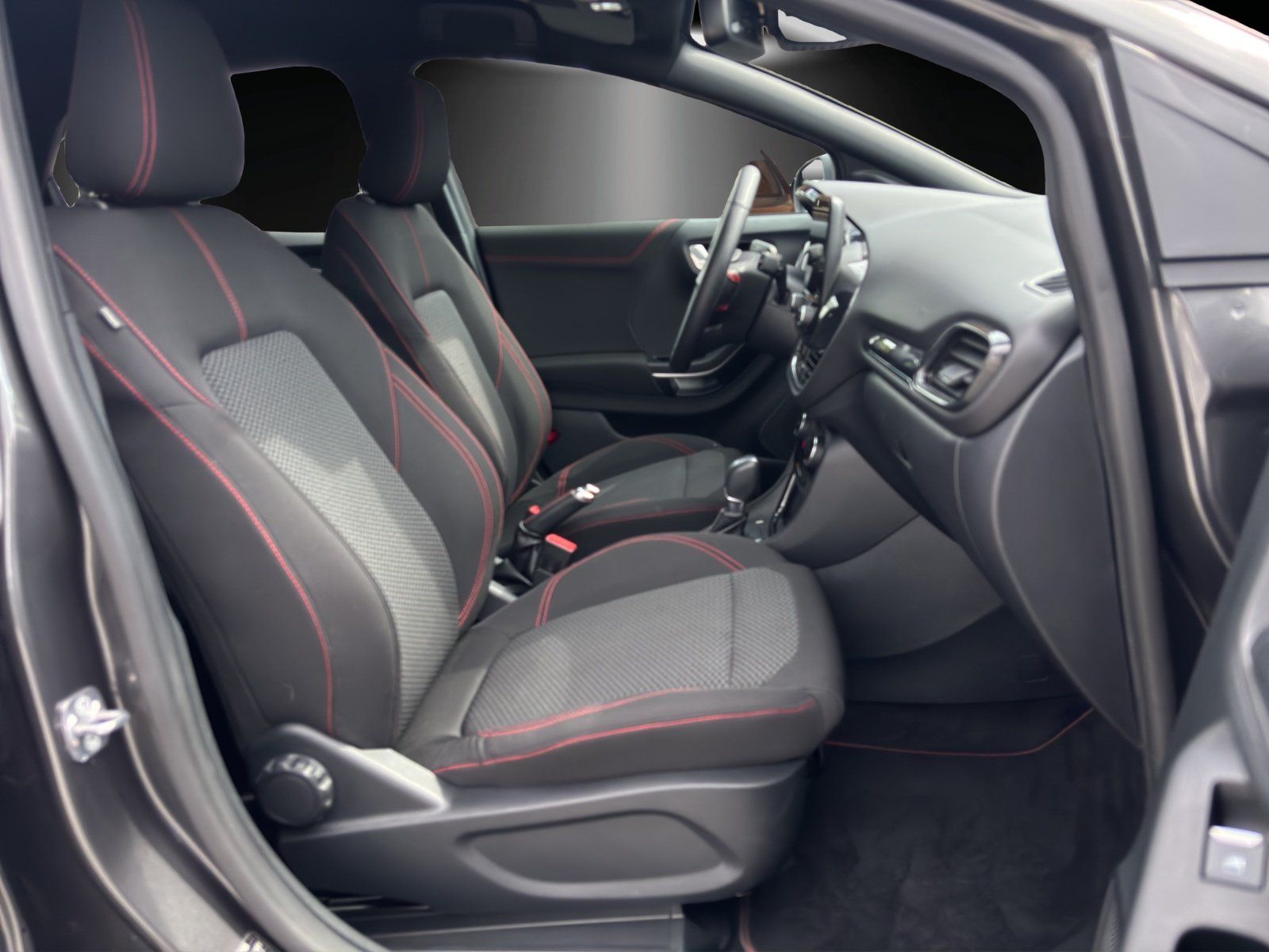 Fahrzeugabbildung Ford Puma 1.0  ST-Line Aut./LED/KAMERA/NAVI/SHZ/DAB/