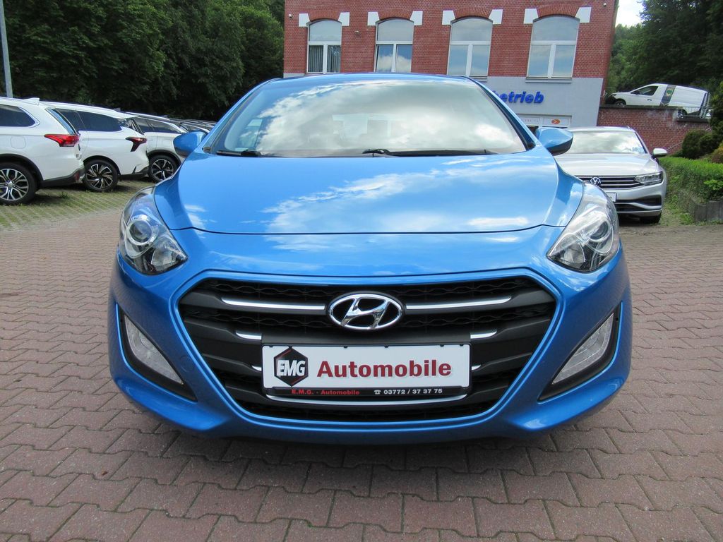 HYUNDAI i30