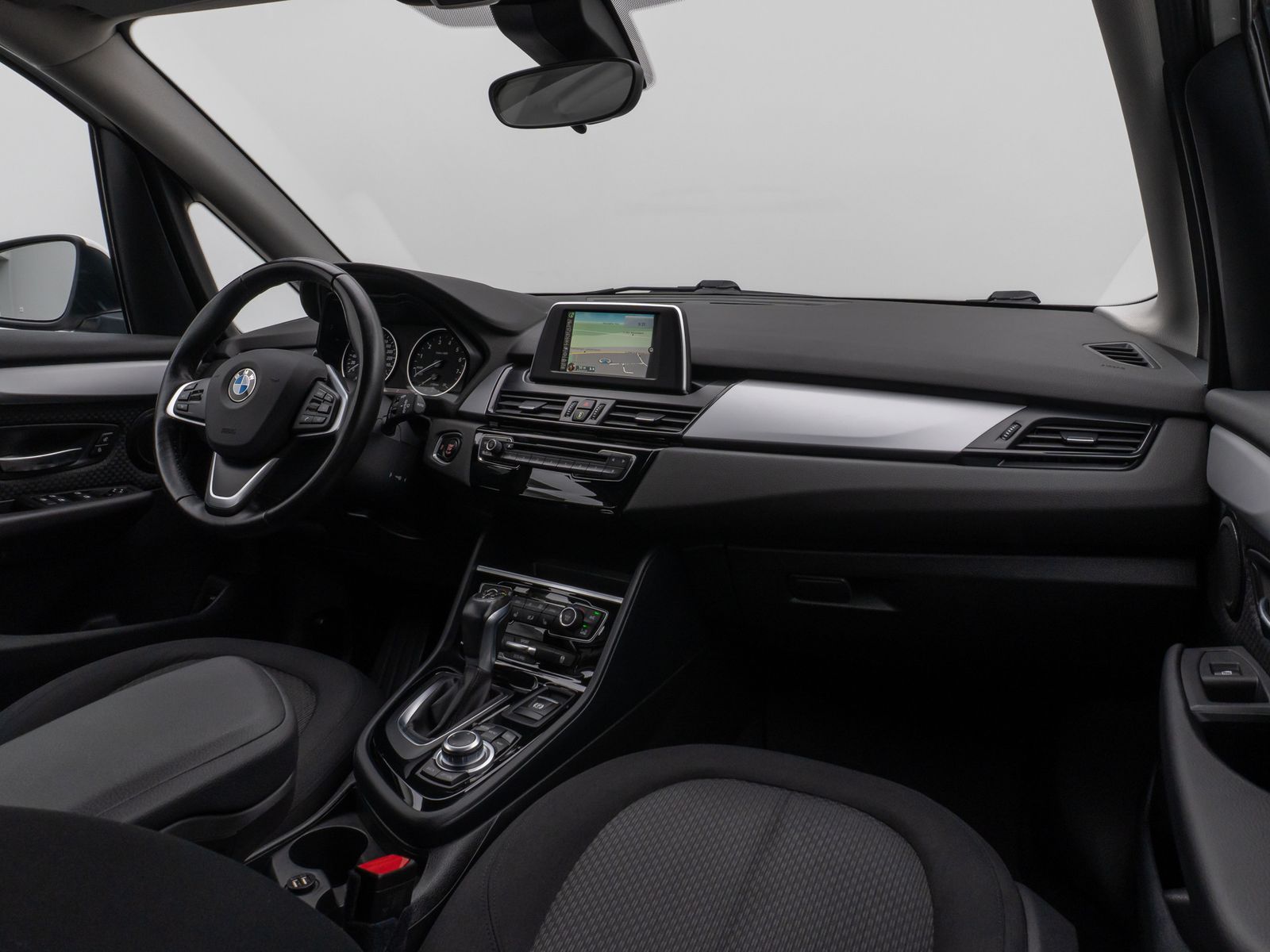 Fahrzeugabbildung BMW 218i Active Tourer Navi Sitzhz Geschwindigkeitsr