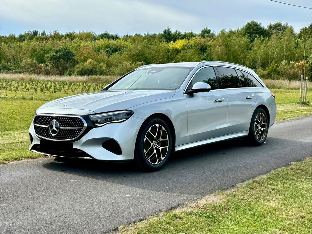 Image of Mercedes-Benz E 220