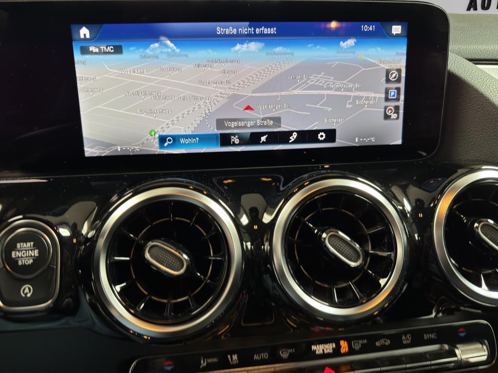 Mercedes-Benz GLA 180