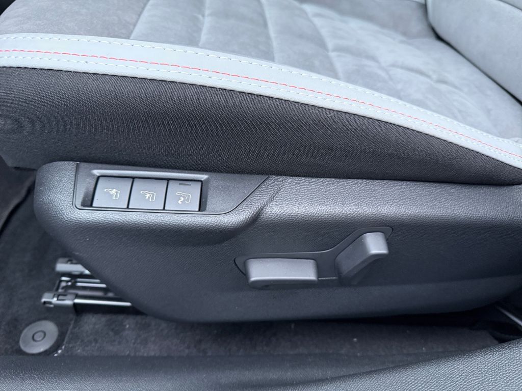 Fahrzeugabbildung Citroën C4 Hybrid 145 MAX - Vollausstattung*Massage*ACC