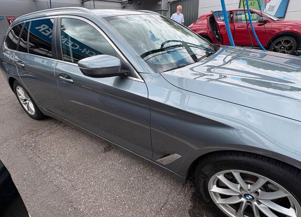 Image of BMW 520