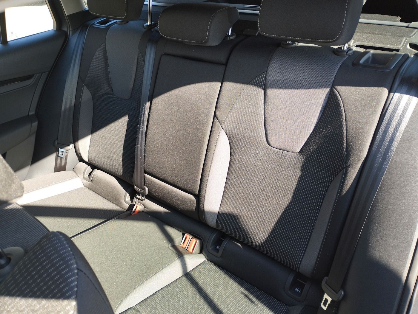 Fahrzeugabbildung SKODA Octavia Combi 2.0 TDI DSG Kamera NAVI SHZ+LHZ