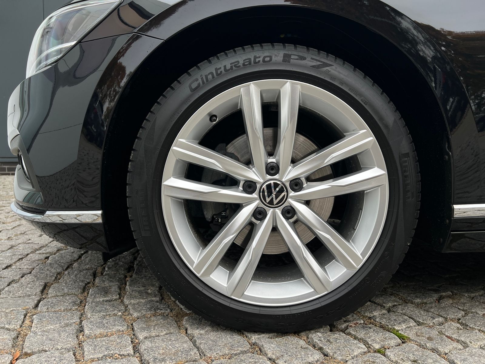 Fahrzeugabbildung Volkswagen Passat Variant Elegance 1.5 TSI DSG *LED, Digita